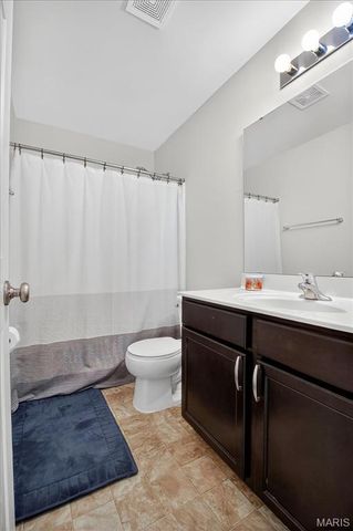 2652 Winding Valley Drive, Fenton, MO 63026