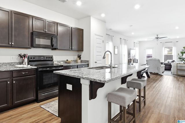 28 VALLEY CIRCLE, Lincoln, AL 35096