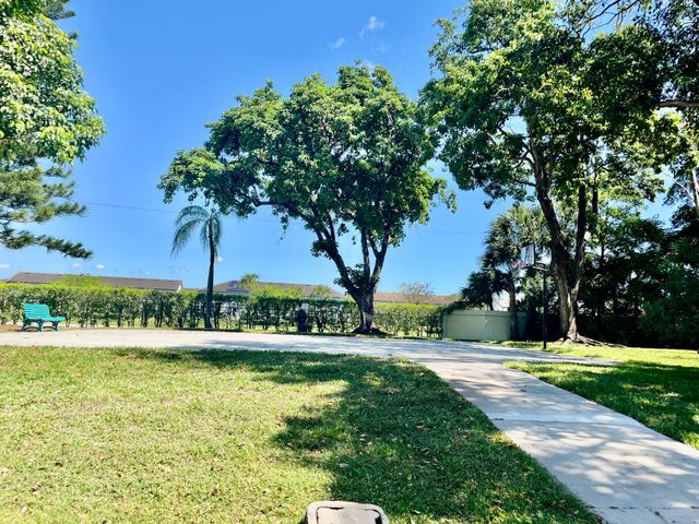 113 Lake Emerald Drive 209, Oakland Park, FL 33309