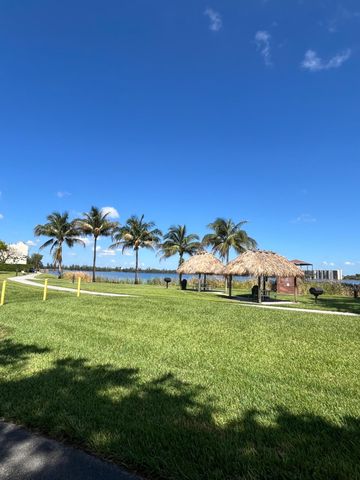 113 Lake Emerald Drive 209, Oakland Park, FL 33309