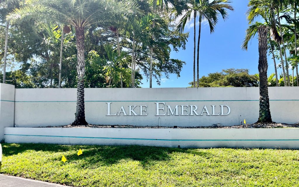 113 Lake Emerald Drive 209, Oakland Park, FL 33309