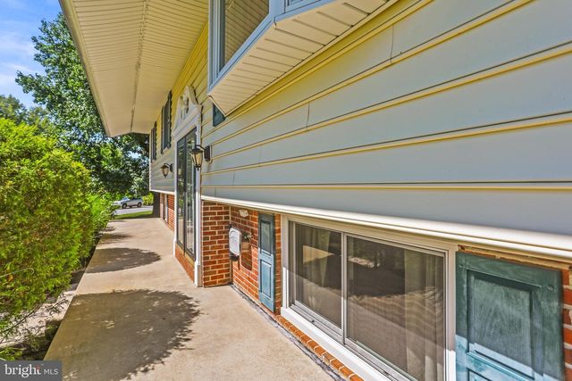 90 CROSSWIND DR, Shrewsbury, PA 17361