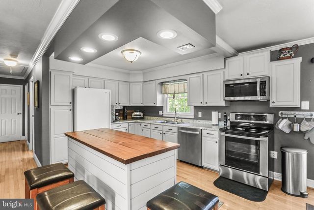 90 CROSSWIND DR, Shrewsbury, PA 17361