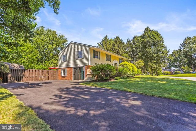 90 CROSSWIND DR, Shrewsbury, PA 17361
