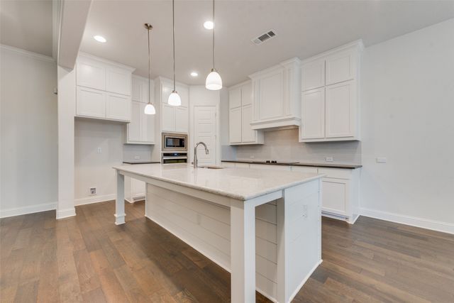 805 Toby Trail, Mansfield, TX 76063