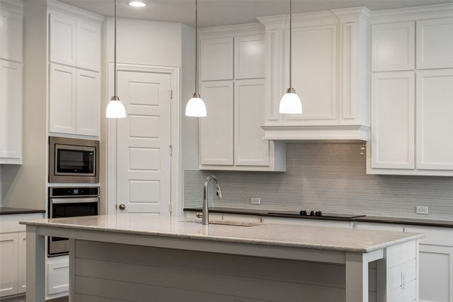 805 Toby Trail, Mansfield, TX 76063