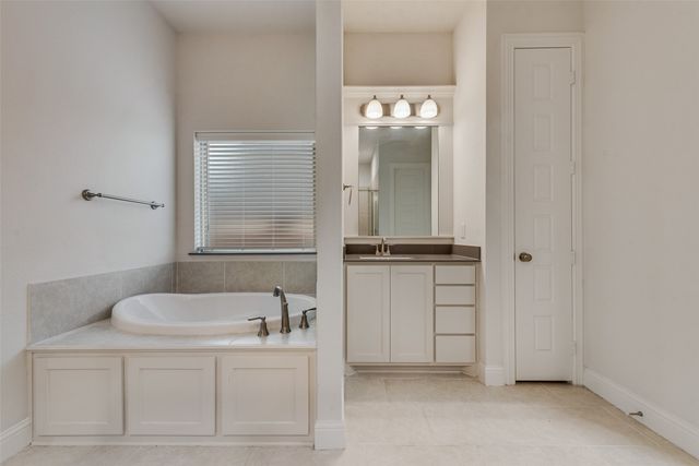 805 Toby Trail, Mansfield, TX 76063