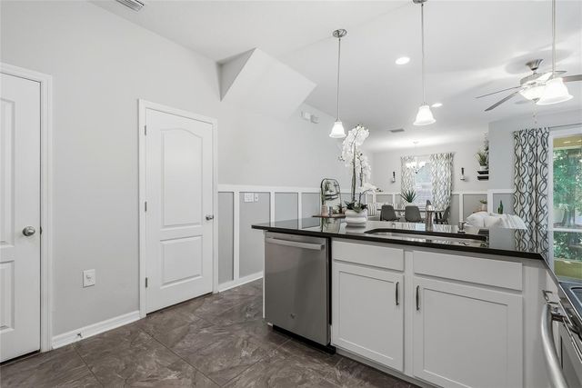 13105 CANOPY CREEK DRIVE, Tampa, FL 33625