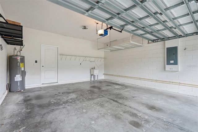 13105 CANOPY CREEK DRIVE, Tampa, FL 33625