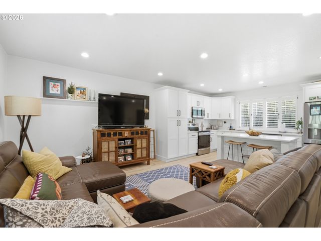 1935 OCEAN HIGHLANDS Pkwy, Netarts, OR 97143