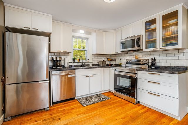 168 Apricot St, Worcester, MA 01603