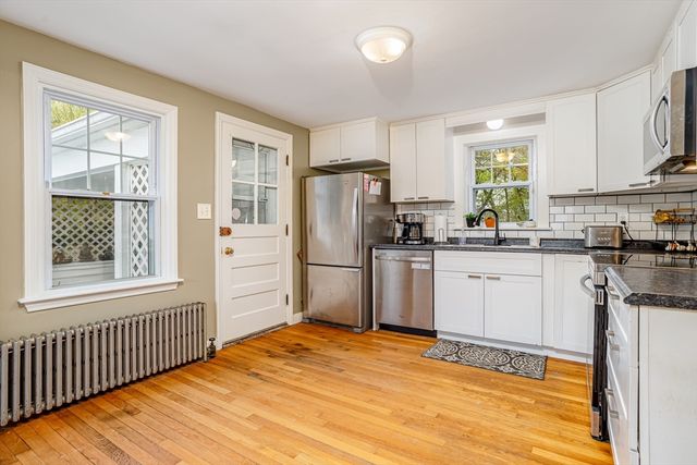 168 Apricot St, Worcester, MA 01603