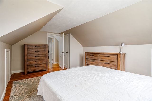 168 Apricot St, Worcester, MA 01603