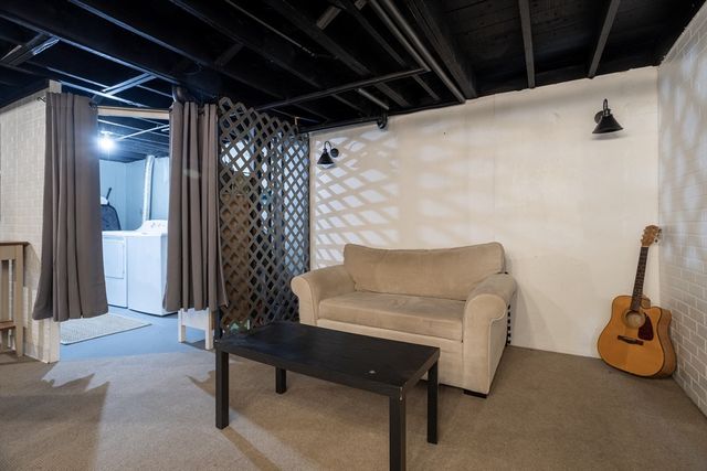 168 Apricot St, Worcester, MA 01603
