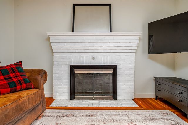 168 Apricot St, Worcester, MA 01603