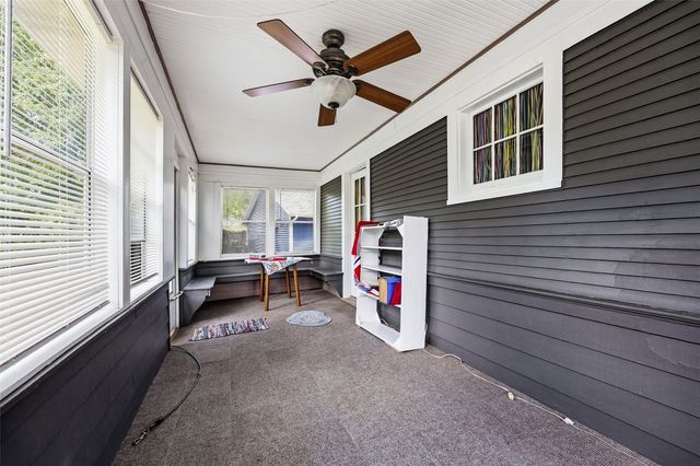1105 Maplewood Drive NE, Cedar Rapids, IA 52402