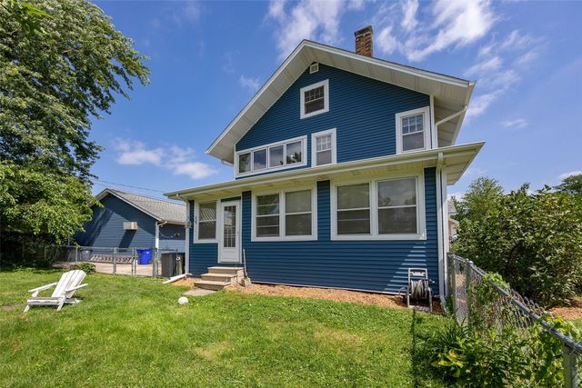 1105 Maplewood Drive NE, Cedar Rapids, IA 52402