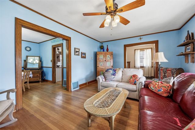 1105 Maplewood Drive NE, Cedar Rapids, IA 52402
