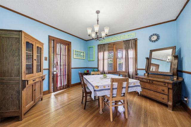 1105 Maplewood Drive NE, Cedar Rapids, IA 52402