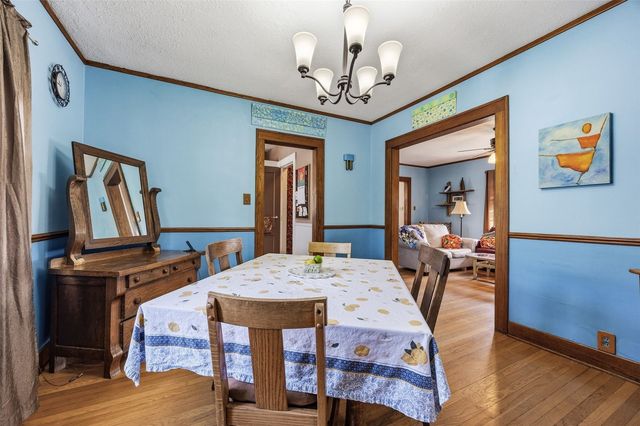 1105 Maplewood Drive NE, Cedar Rapids, IA 52402