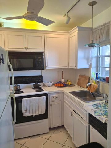 311 E Ocean Avenue 207, Lantana, FL 33462