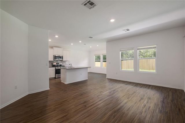 10724 Steinbeck DR, Austin, TX 78747