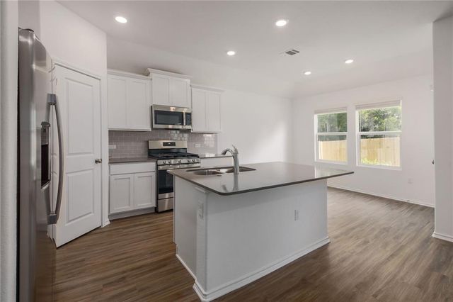 10724 Steinbeck DR, Austin, TX 78747