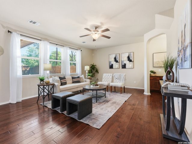 5819 Quiet Glen Dr, San Antonio, TX 78240