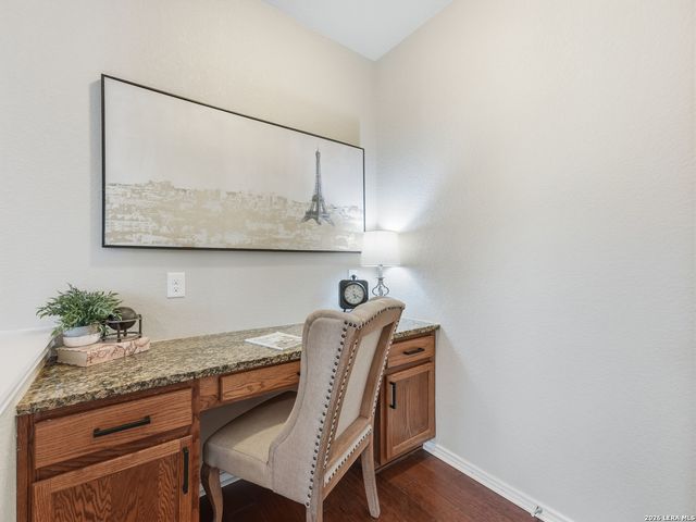 5819 Quiet Glen Dr, San Antonio, TX 78240