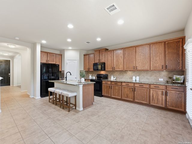 5819 Quiet Glen Dr, San Antonio, TX 78240