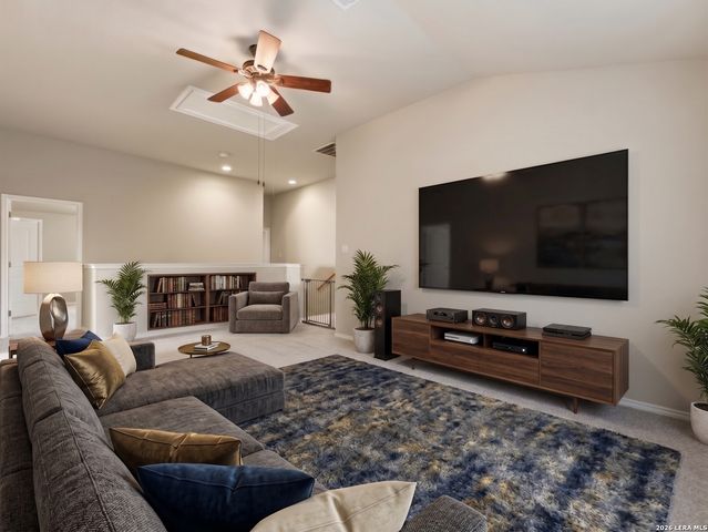 5819 Quiet Glen Dr, San Antonio, TX 78240
