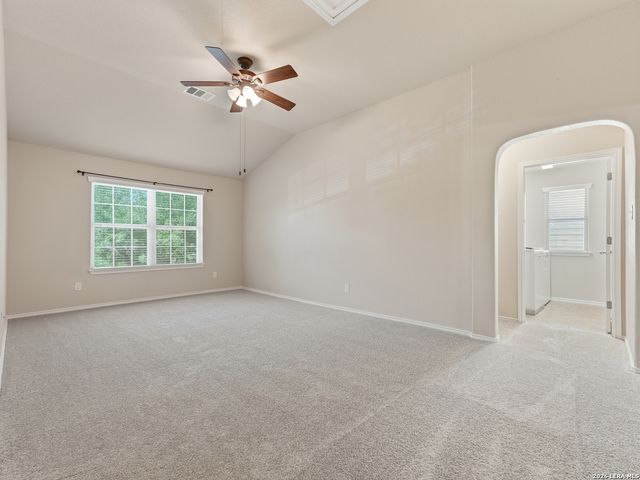 5819 Quiet Glen Dr, San Antonio, TX 78240