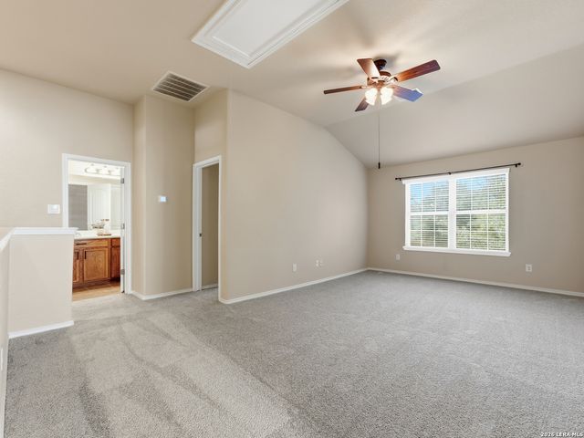 5819 Quiet Glen Dr, San Antonio, TX 78240