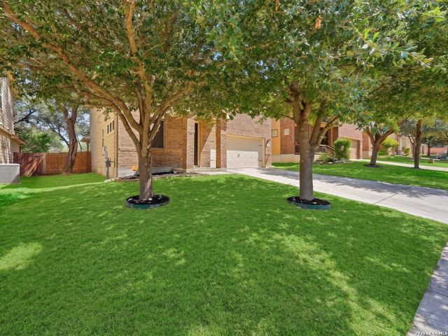 5819 Quiet Glen Dr, San Antonio, TX 78240