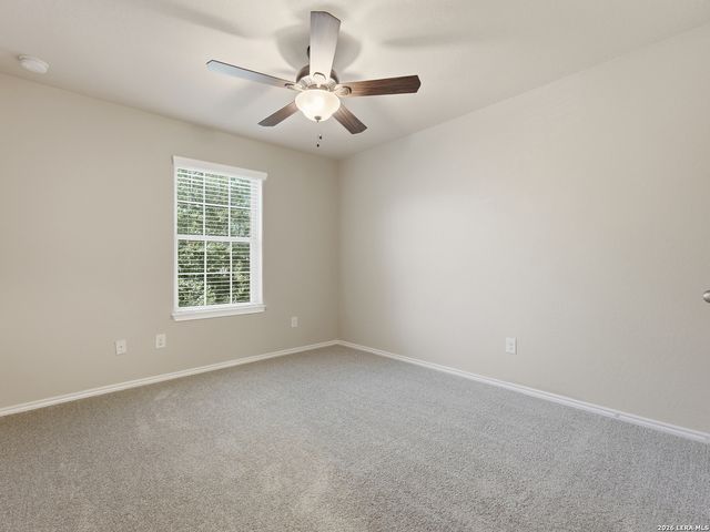 5819 Quiet Glen Dr, San Antonio, TX 78240