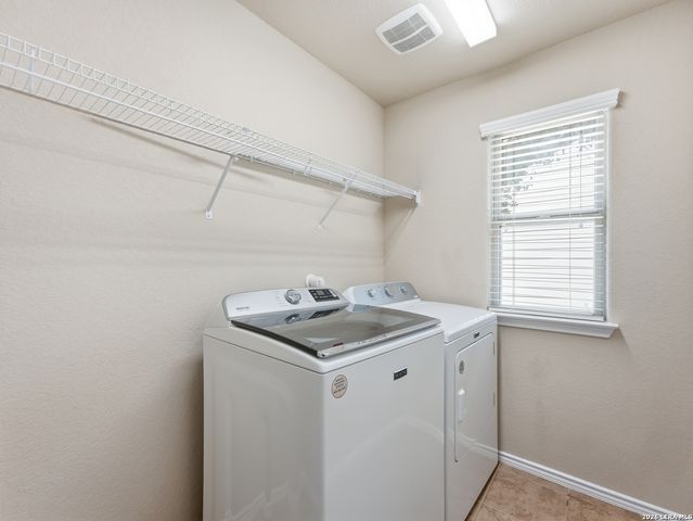 5819 Quiet Glen Dr, San Antonio, TX 78240