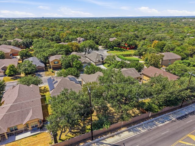 5819 Quiet Glen Dr, San Antonio, TX 78240