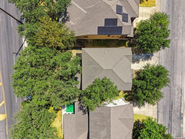 5819 Quiet Glen Dr, San Antonio, TX 78240