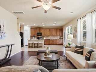 5819 Quiet Glen Dr, San Antonio, TX 78240