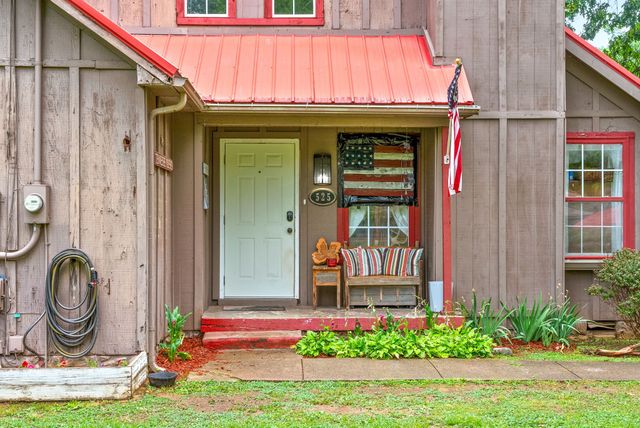 525 Inver Ln, Clarksville, TN 37042