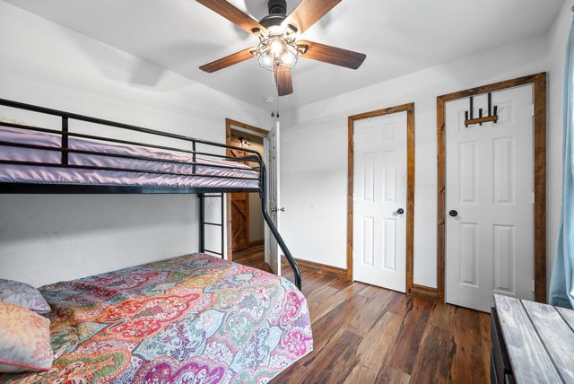 525 Inver Ln, Clarksville, TN 37042