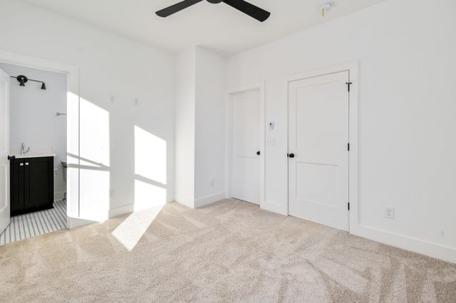 107 E 9th St Apt D-7, Columbia, TN 38401