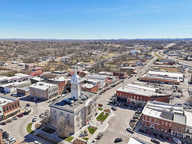 107 E 9th St Apt D-7, Columbia, TN 38401