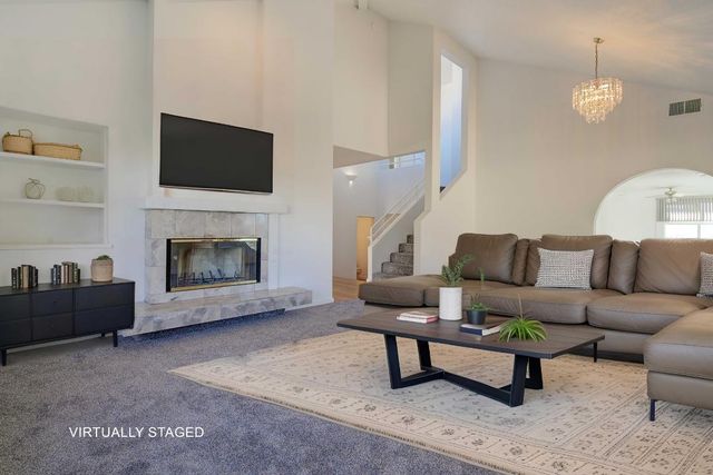 738 Sunriver Lane, Redding, CA 96001
