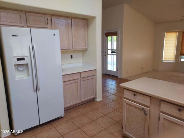9060 W TARO Lane, Peoria, AZ 85382