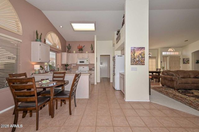 9060 W TARO Lane, Peoria, AZ 85382