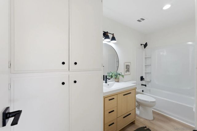 8220 Vincetta Dr 55, La Mesa, CA 91942