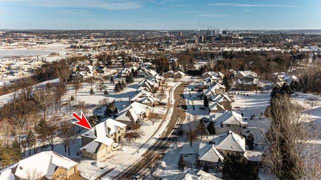 2921 4th Street SW, Rochester, MN 55902