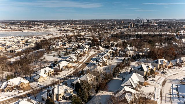 2921 4th Street SW, Rochester, MN 55902