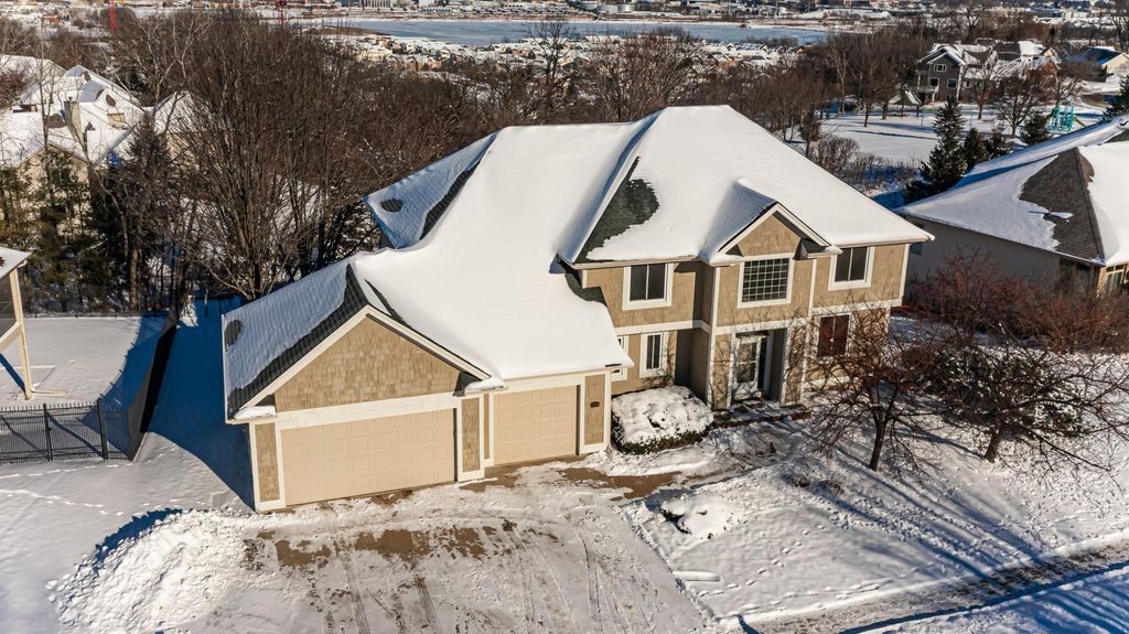 2921 4th Street SW, Rochester, MN 55902